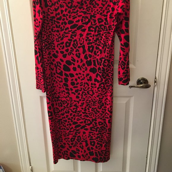 Red and Black, Animal-print T-Shirt Dress - Picture 2 of 2